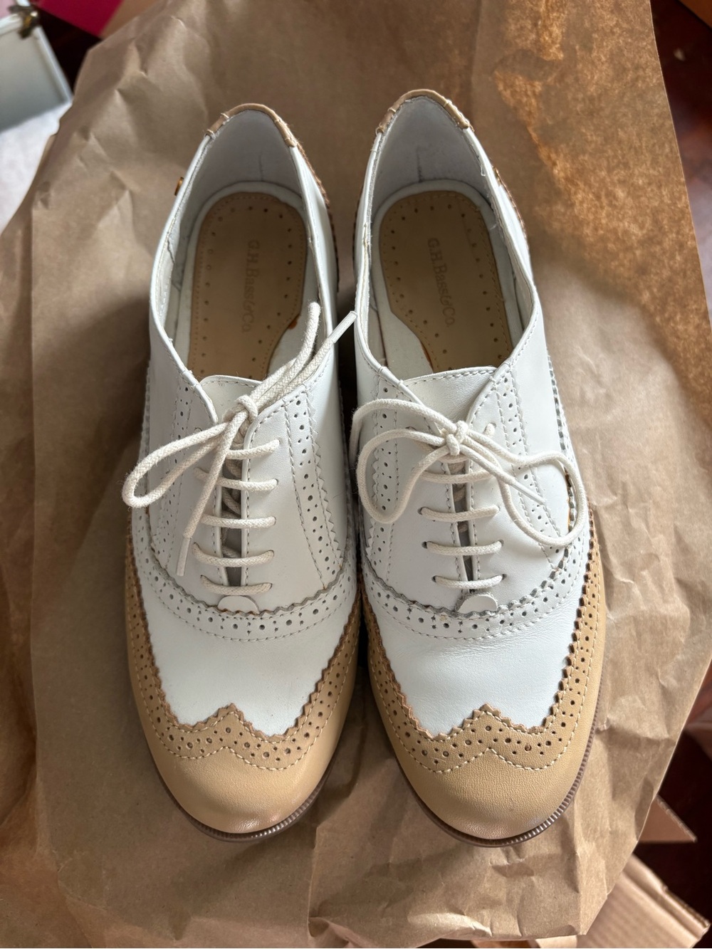 Bass Two-Tone White and Tan Wingtip Oxford Shoes